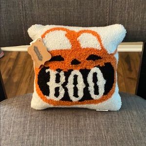 Mud pie 8x8 hooked pumpkin boo Halloween pillow
